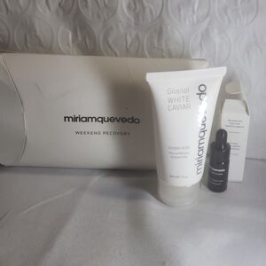 NIB
Miriam Quevedo WEEKEND RECOVERY 
HAIR & FACE MASK